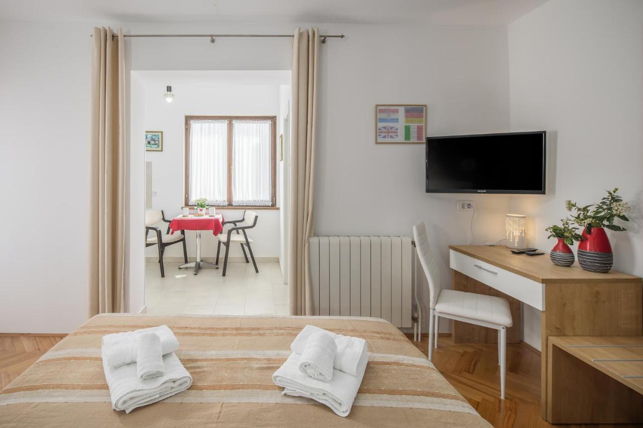 Apartments Villa Katana Porec Exterior photo